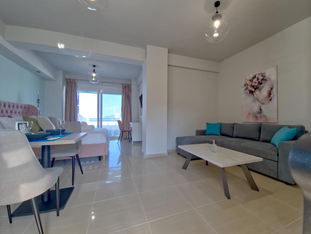 Epipleon Luxury Suites -106- Δωμάτιο 40Τμ Με Βεράντα 45Τμ Μπροστά Στην Θάλασσα Nafpaktos Extérieur photo