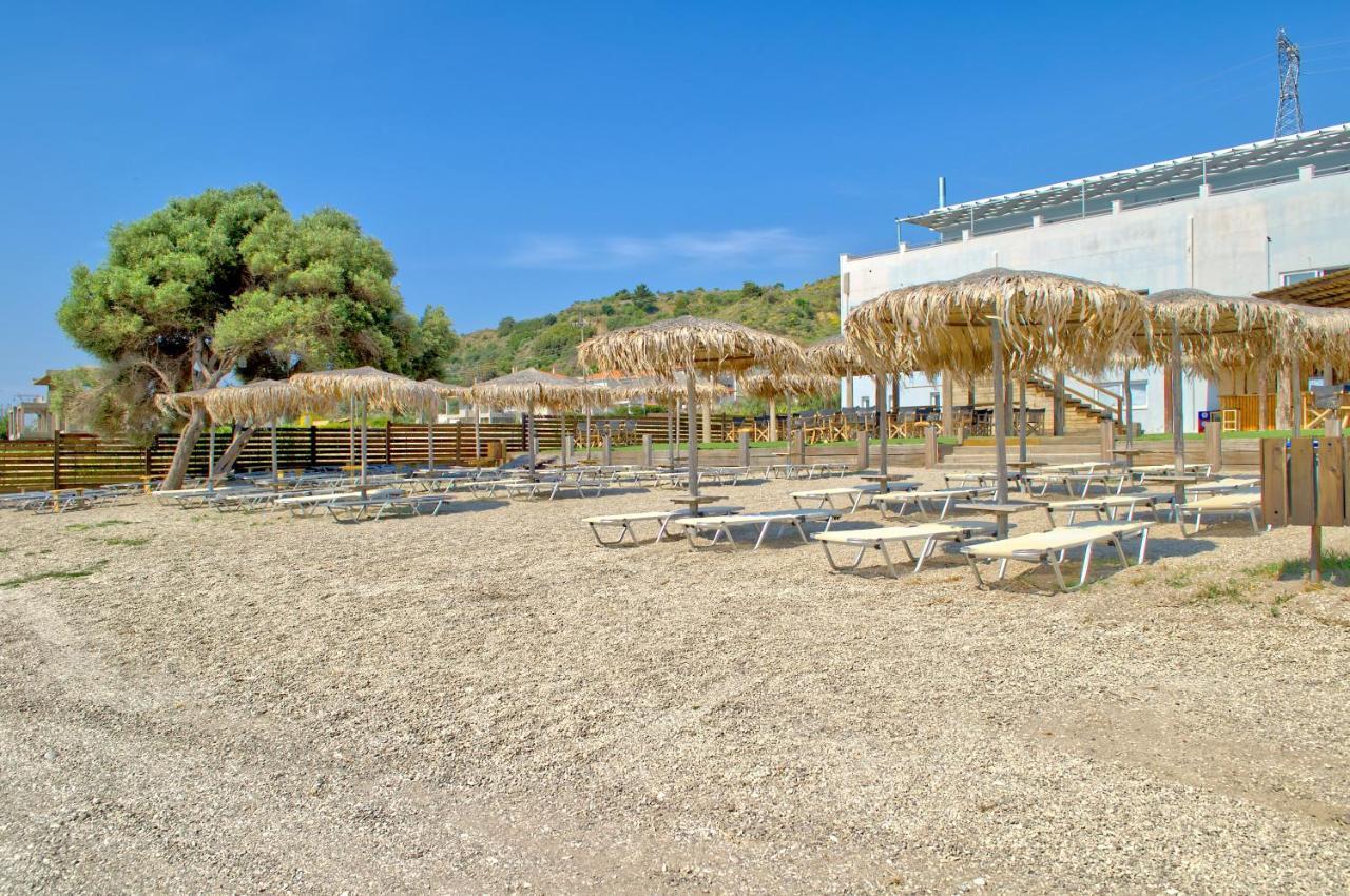 Epipleon Luxury Suites -106- Δωμάτιο 40Τμ Με Βεράντα 45Τμ Μπροστά Στην Θάλασσα Nafpaktos Extérieur photo